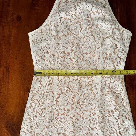 Keepsake lace dress - Picture 10 of 15
